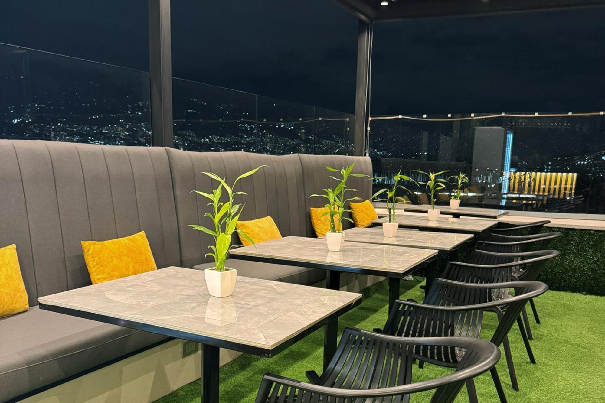 4 Sur Hotel Medellín Buitenkant foto